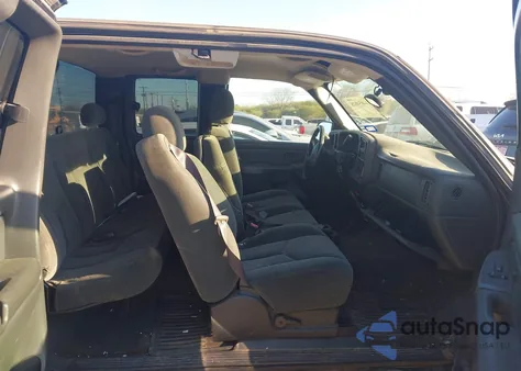 2004 Chevrolet Silverado 1500 Ls из США, поврежденный, VIN 2GCEC19V041222789